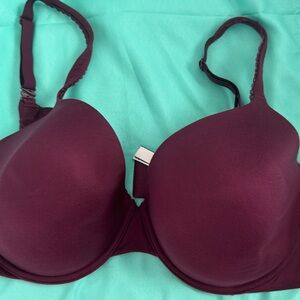 VS underwire bra.  38DD.